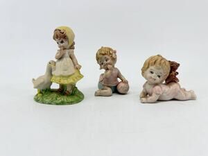 Unbranded Vintage 1985 Ceramic Children Animal Figurines E.S. Signed